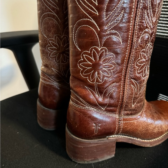 Vintage Floral Frye Campus Boots - Picture 4 of 7